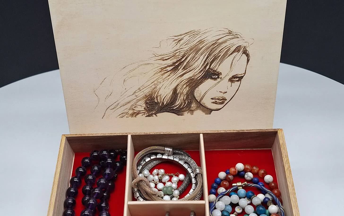 Luis Royo, Luz